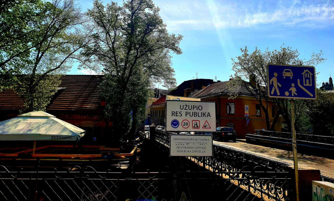 Exceptional Uzupis Bridge 3 Bedroom Apartment VNO Exteriör bild